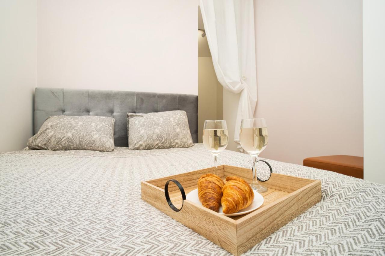 Downhill Apartment On The Groundfloor Kaunas Exterior photo